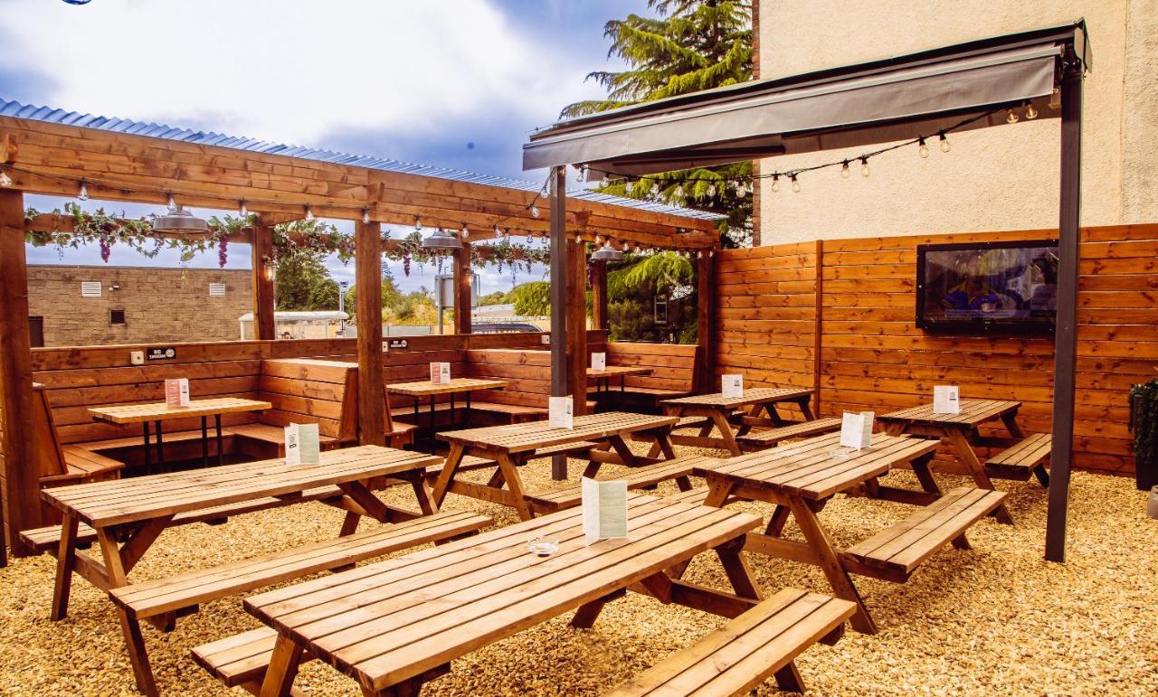 The Coachman Hotel Kilsyth Екстериор снимка