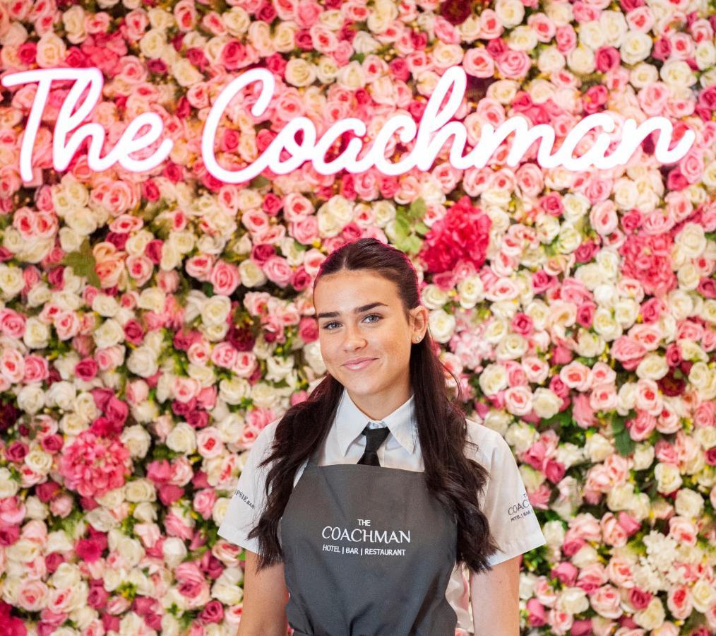 The Coachman Hotel Kilsyth Екстериор снимка