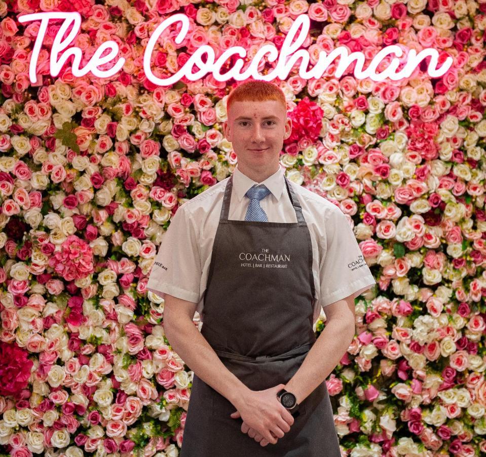 The Coachman Hotel Kilsyth Екстериор снимка